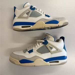 Air Jordan 4 Military Retro